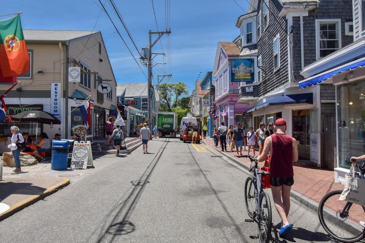 Center Of Town Steps Away Private Deck Appartement Provincetown Buitenkant foto